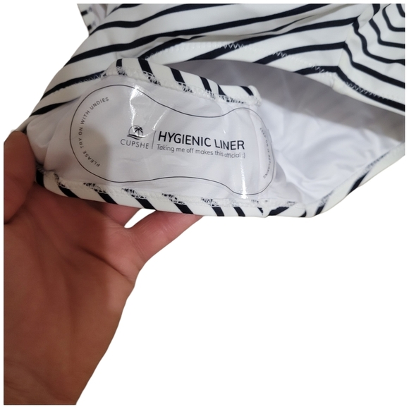 Cupshe Alana Striped Twist Halter One-Piece Swimsuit - Picture 5 of 9